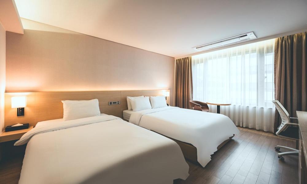 Wonju City Hotel Hyeoksin Exterior foto